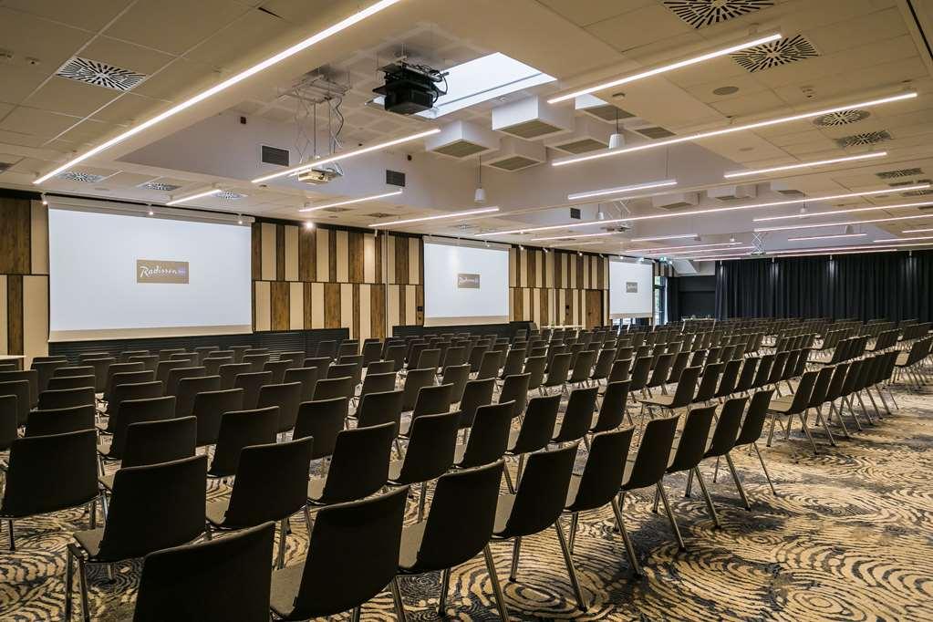 Radisson Blu Hotel. 소포트 시설 사진