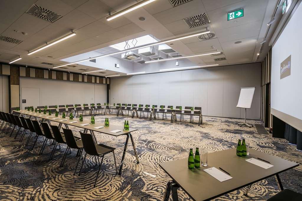 Radisson Blu Hotel. 소포트 시설 사진