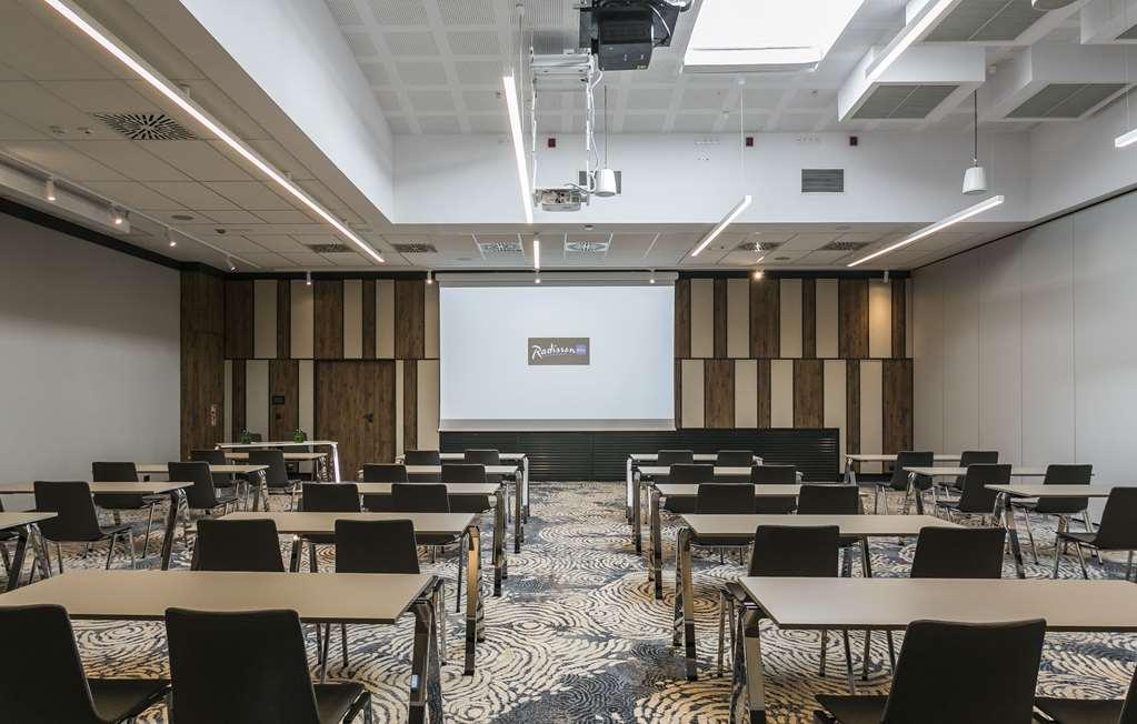 Radisson Blu Hotel. 소포트 시설 사진