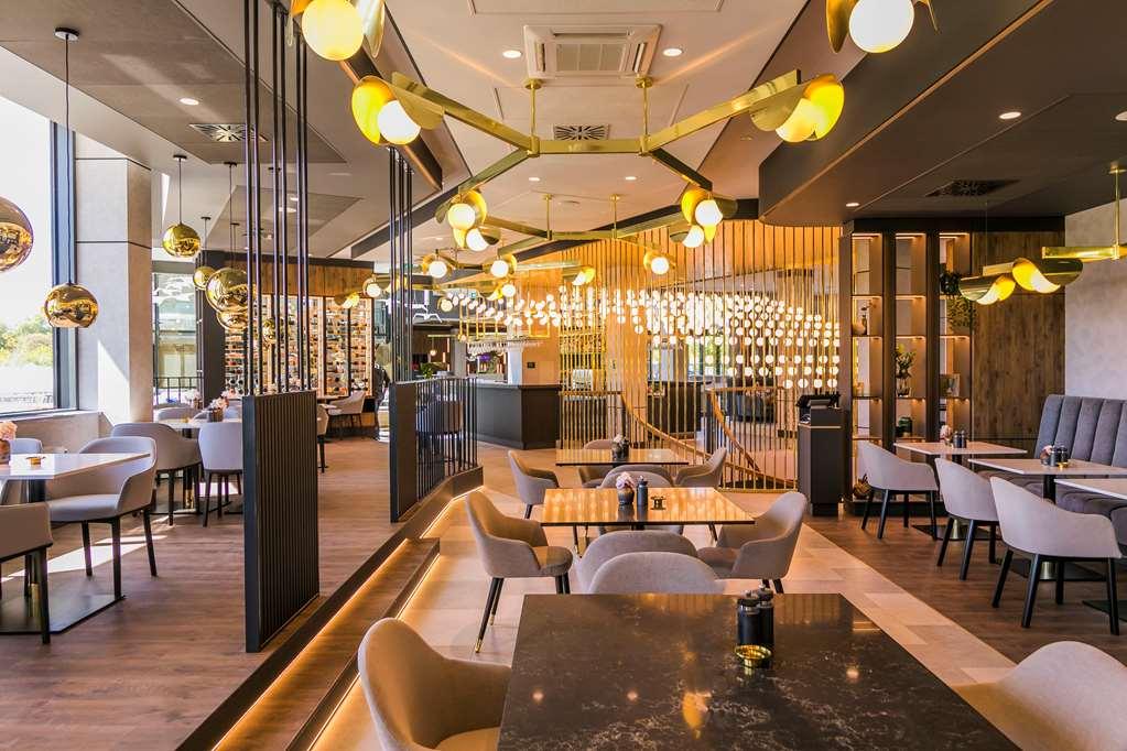 Radisson Blu Hotel. 소포트 레스토랑 사진